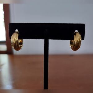 14kt gold hoop earrings